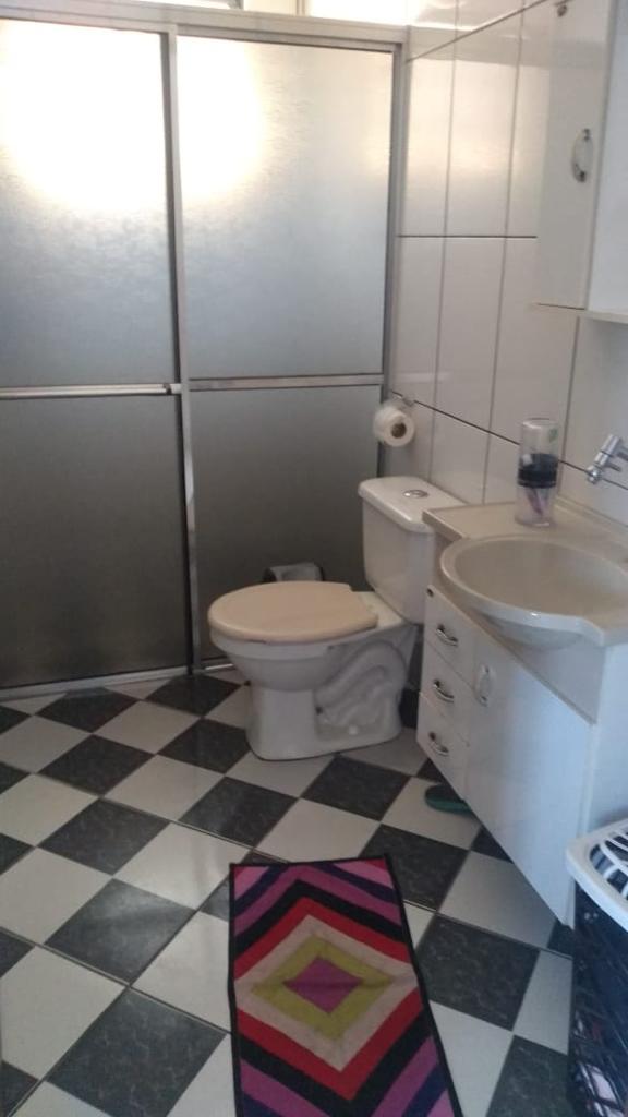 Casa com edícula em biritiba mirim