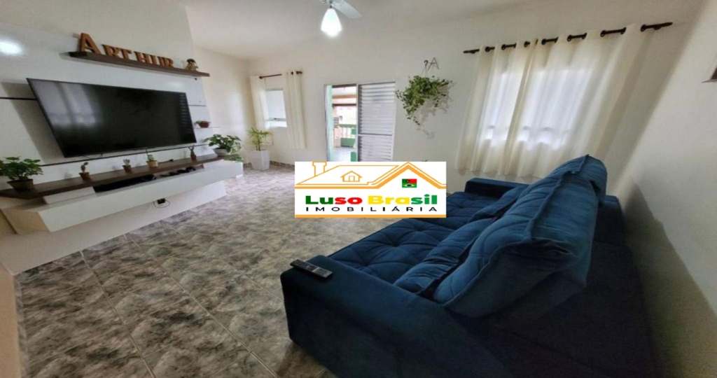 Prédio de 495 m²com 2 pontos comerciais + 2 casas de 3 dormitórios