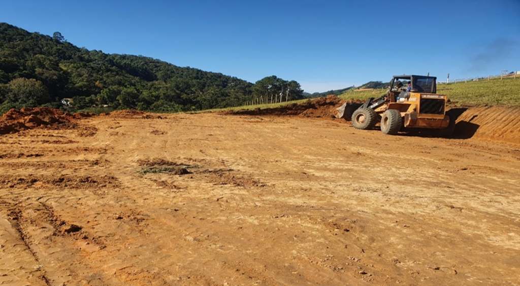 Terreno 4000 m² ao lado da rodovia, apenas 369 mil