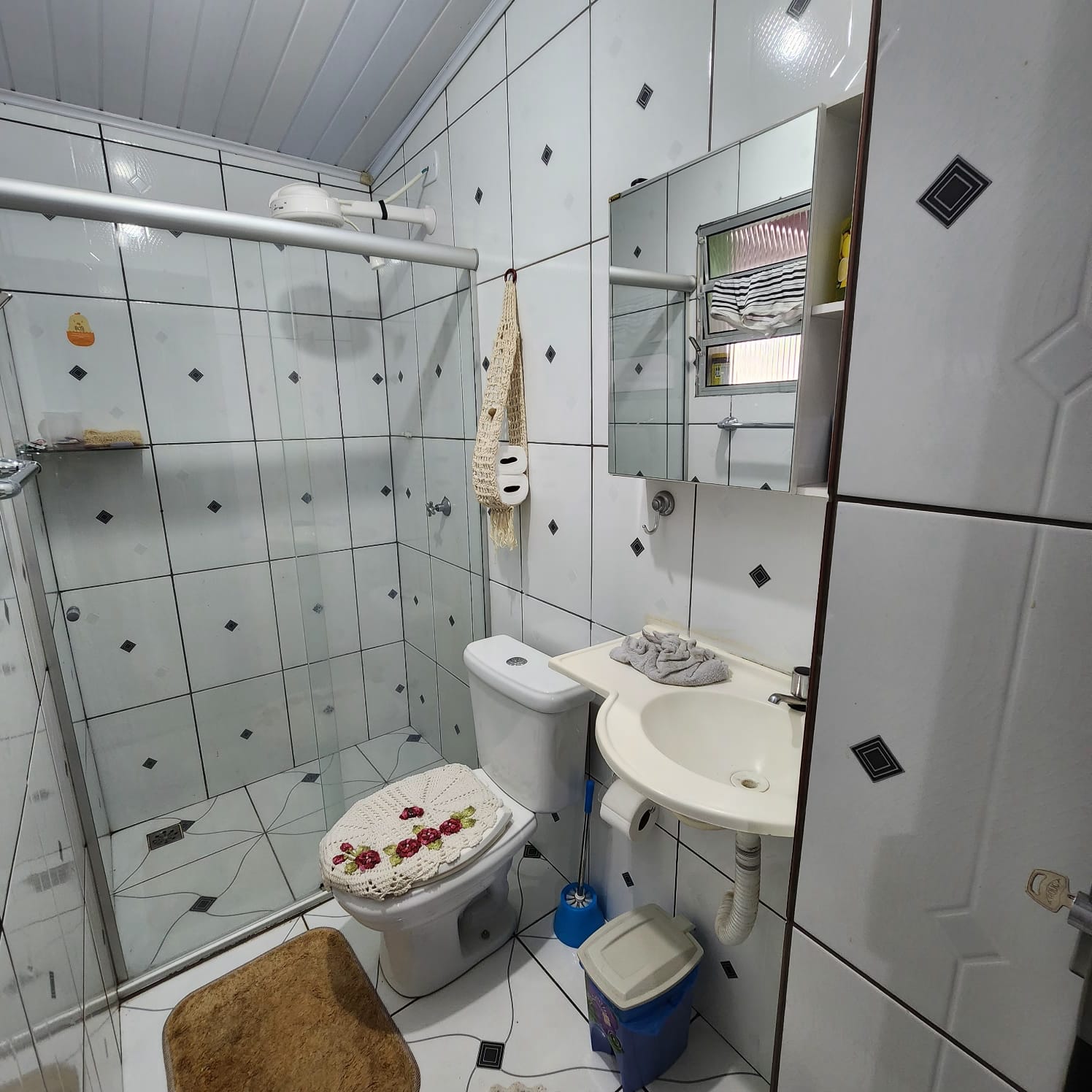 Belíssimo sobrado com terreno de 250 m² apenas 430 mil