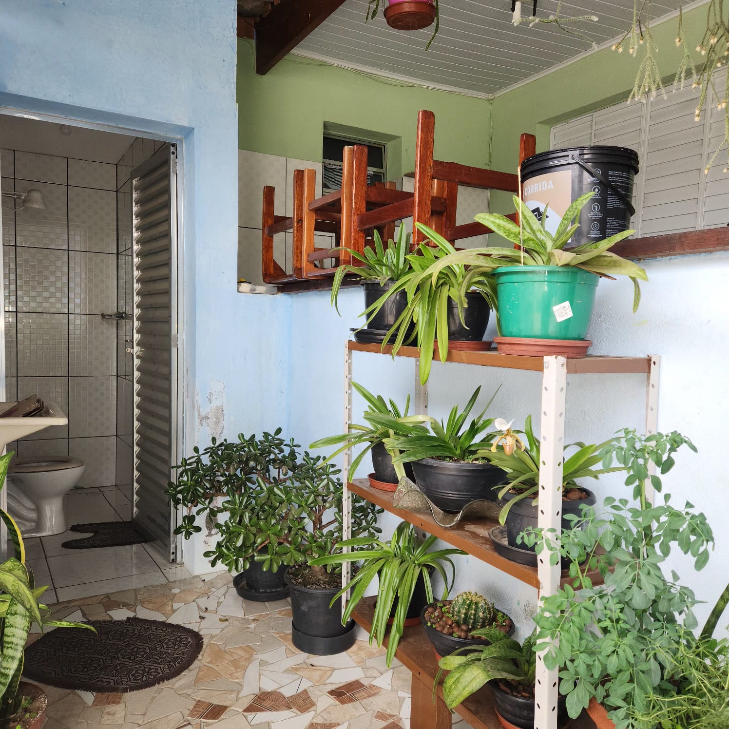 Belíssimo sobrado com terreno de 250 m² apenas 430 mil