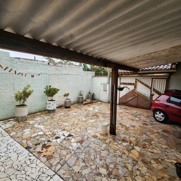 Belíssimo sobrado com terreno de 250 m² apenas 430 mil