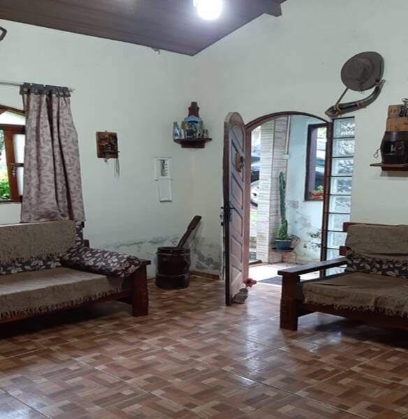 Vende-se chácara estilo rústico em biritiba mirim, 1000 m² apenas 600 mil