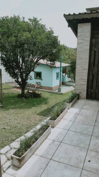 Vende-se chácara estilo rústico em biritiba mirim, 1000 m² apenas 600 mil