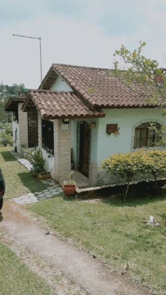 Vende-se chácara estilo rústico em biritiba mirim, 1000 m² apenas 600 mil
