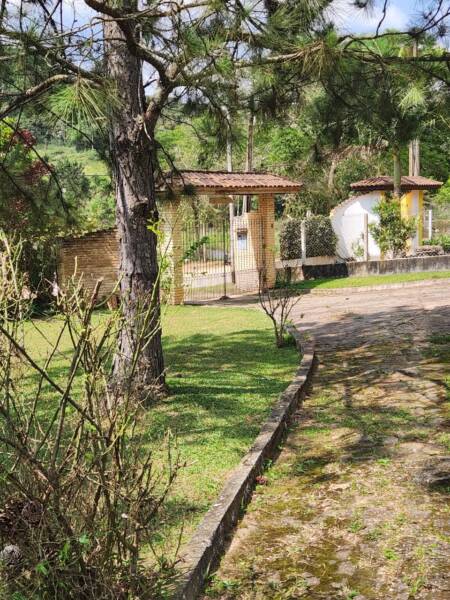 Chácara maravilhosa em biritiba mirim - oportunidade para morar ou investir!