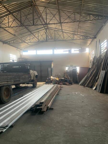 Vende-se galpão no bairro vista alegre - biritiba mirim apenas 330 mil