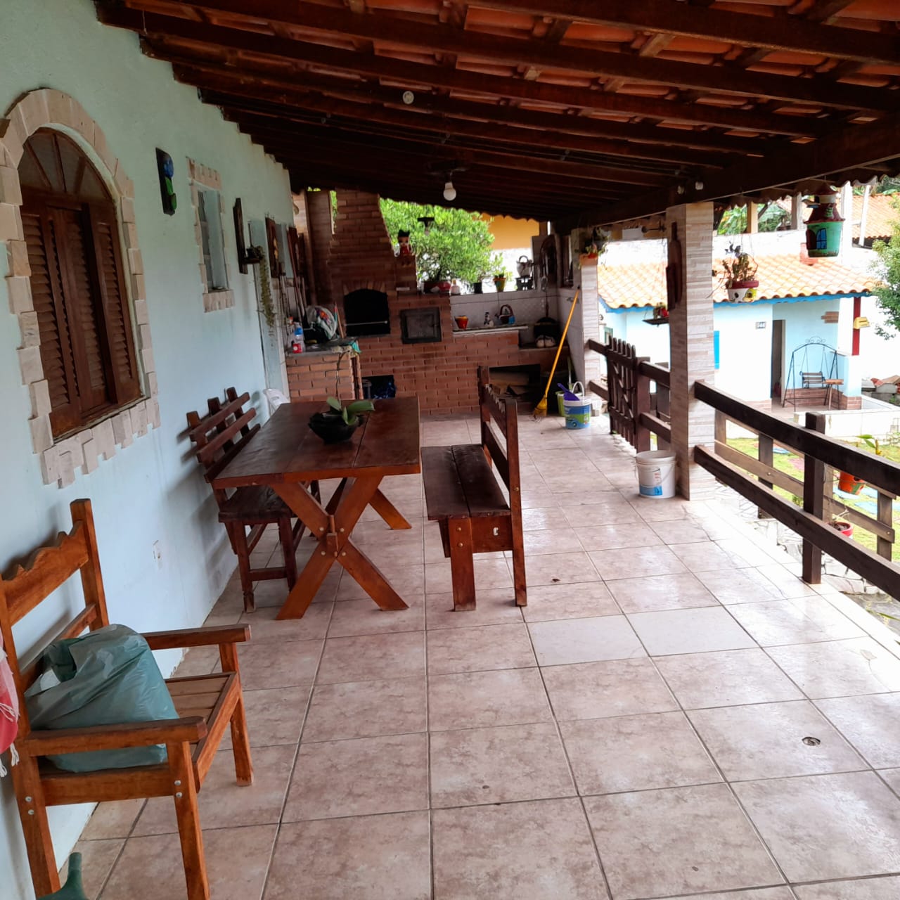 Vende-se chácara estilo rústico em biritiba mirim, 1000 m² apenas 600 mil