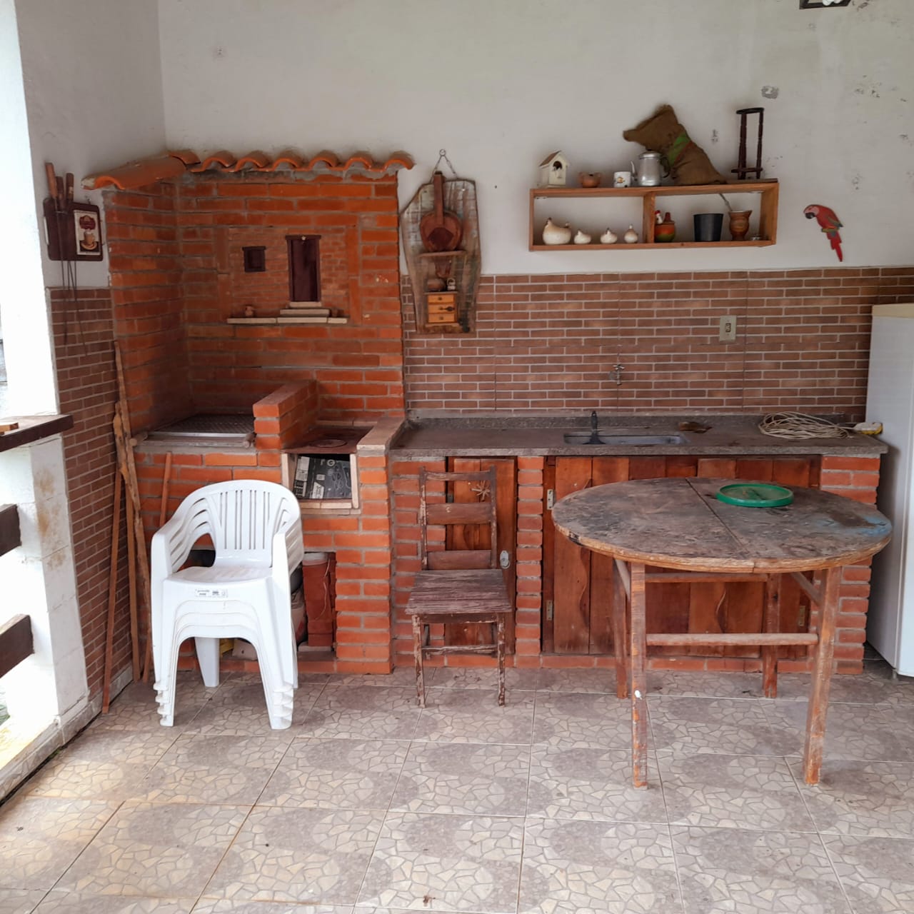 Vende-se chácara estilo rústico em biritiba mirim, 1000 m² apenas 600 mil