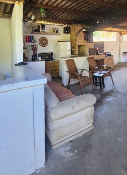 Chácara pé no asfalto biritiba mirim 6 dormitórios apenas 430 mil