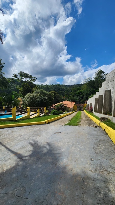 Chácara sagrada família um paraíso próximo a capital e litoral