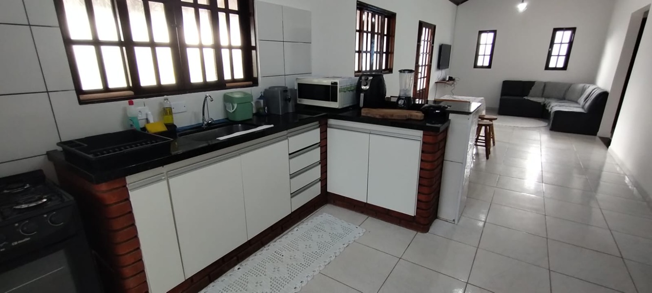 Linda chácara com piscina a apenas 3,5 km do centro