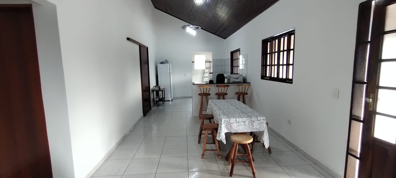 Linda chácara com piscina a apenas 3,5 km do centro