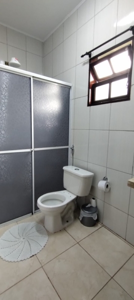 Linda chácara com piscina a apenas 3,5 km do centro