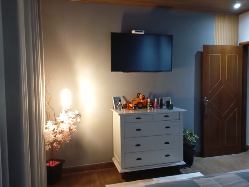 Chácara para alugar em taiaçupeba – fundo para represa