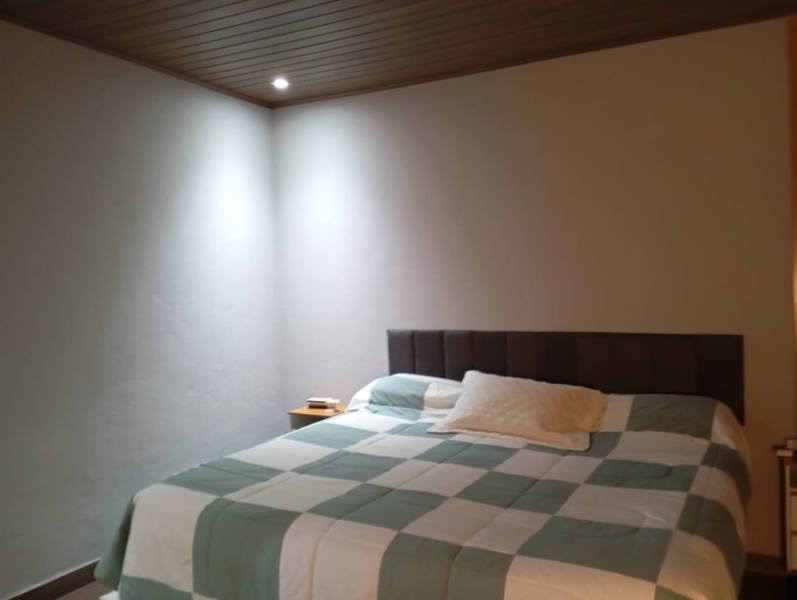 Chácara para alugar em taiaçupeba – fundo para represa