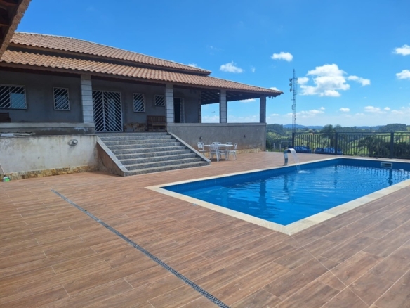 Chácara de alto padrão no bairro nirvana em biritiba mirim