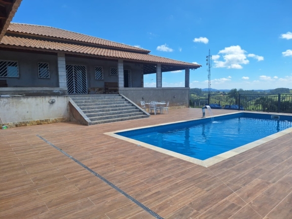 Chácara de alto padrão no bairro nirvana em biritiba mirim