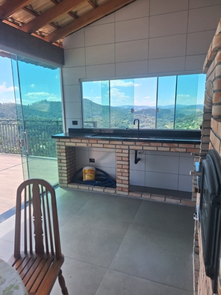 Chácara de alto padrão no bairro nirvana em biritiba mirim