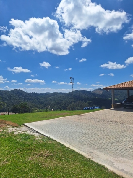 Chácara de alto padrão no bairro nirvana em biritiba mirim