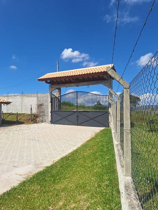 Chácara de alto padrão no bairro nirvana em biritiba mirim